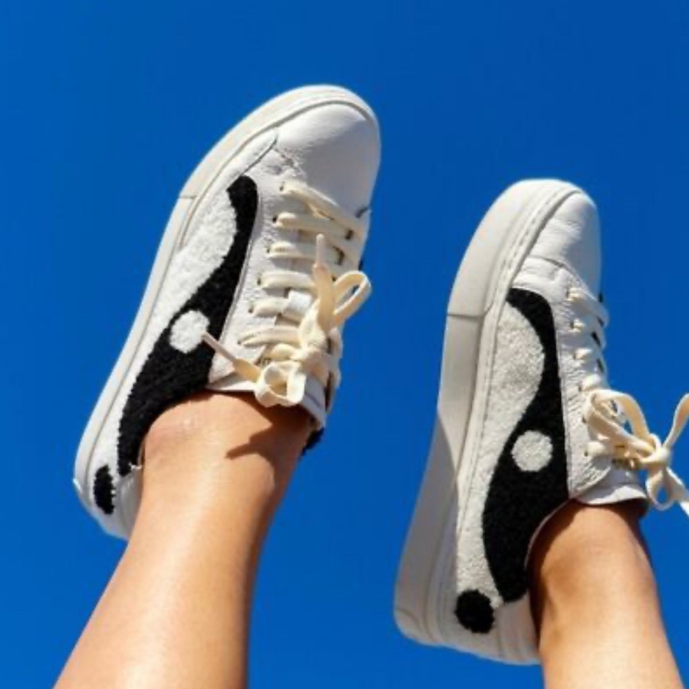 Soludo Yin Yang Terry Platform Sneakers in Black and White - Picture 2 of 8